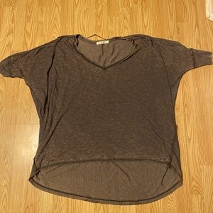 Free People gray T-shirt sz L